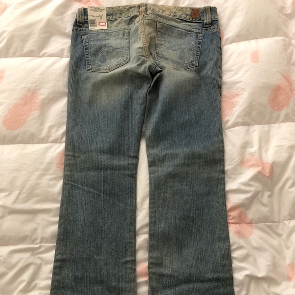 Guess Jeans - Picture 3 of 5